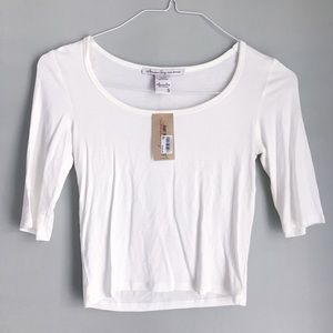🌟 NWT WHITE 3/4 SLEEVE SCOOP NECK TOP 🌟